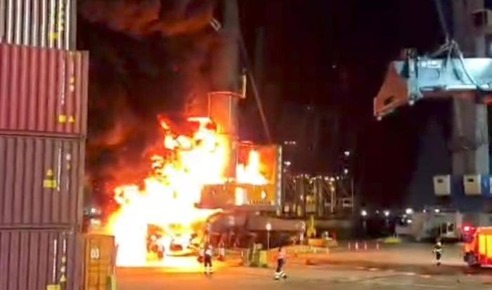 Incêndio em guindaste do porto de Itajaí
